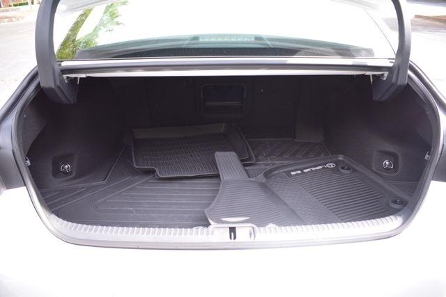 Lexus ES ES 300h FWD 2025