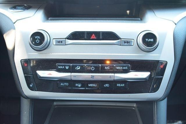 Ford Explorer XLT 4WD 2022