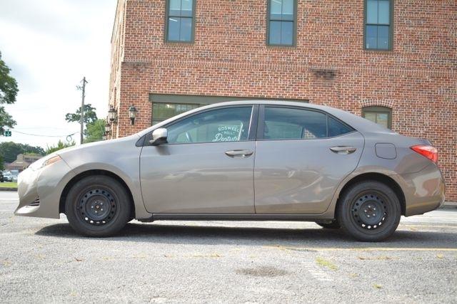 Toyota Corolla XLE CVT (Natl) 2019