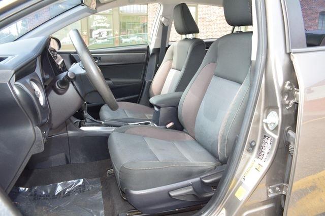 Toyota Corolla XLE CVT (Natl) 2019