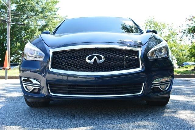 Infiniti Q70L 3.7 RWD 2017