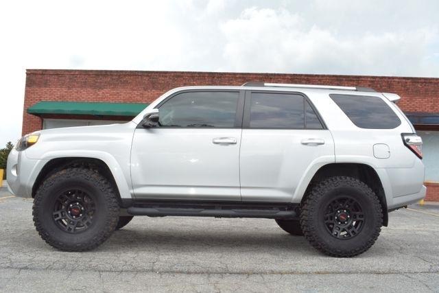 Toyota 4Runner SR5 Premium 4WD (Natl) 2023