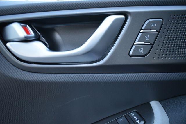 Hyundai Ioniq Electric Limited Hatchback 2021