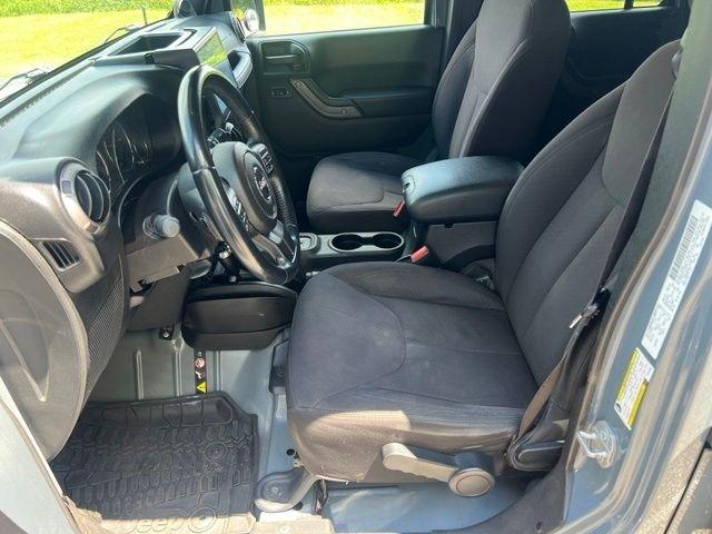 Jeep Wrangler Unlimited 4WD 4dr Sport 2014