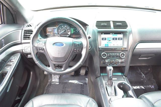 Ford Explorer XLT 4WD 2017
