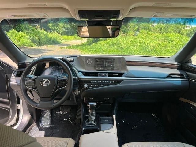 Lexus ES ES 350 FWD 2021