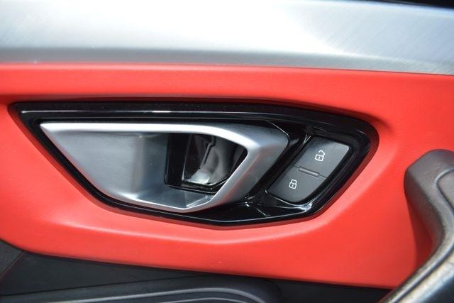 Lamborghini Urus AWD 2020