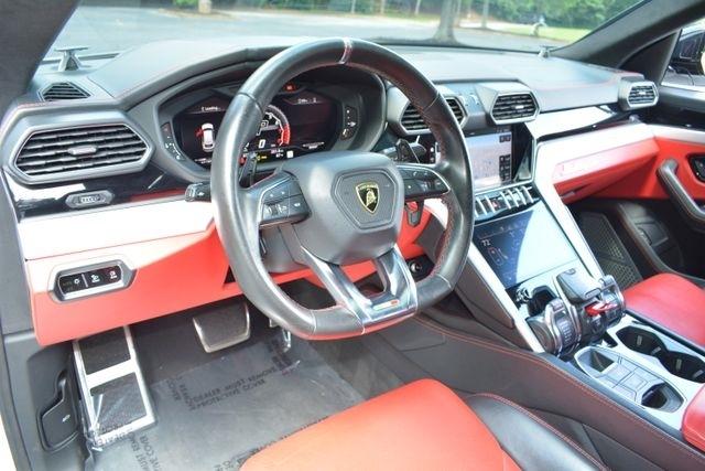 Lamborghini Urus AWD 2020