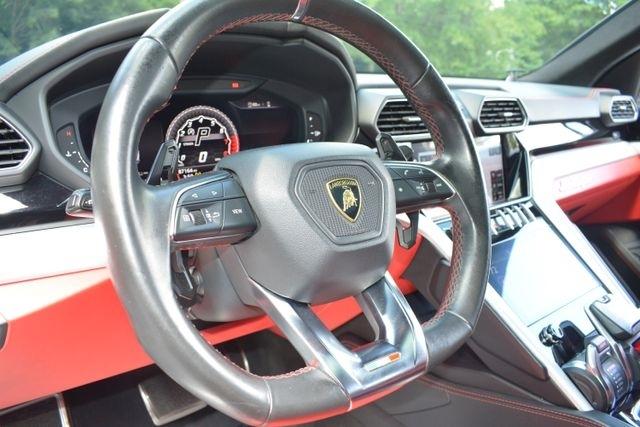 Lamborghini Urus AWD 2020