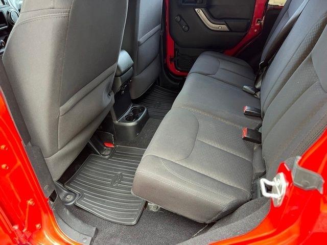 Jeep Wrangler Unlimited 4WD 4dr Sport 2015
