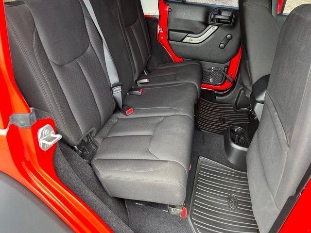 Jeep Wrangler Unlimited 4WD 4dr Sport 2015