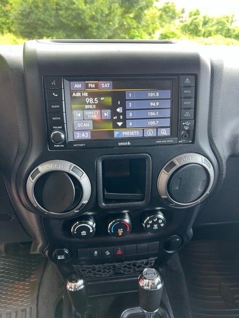Jeep Wrangler Unlimited 4WD 4dr Sport 2015