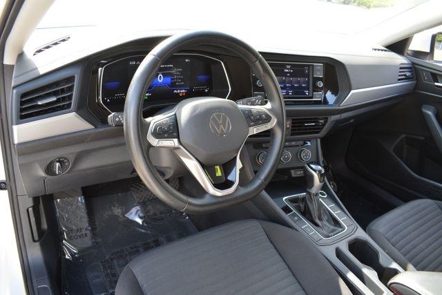 Volkswagen Jetta S Auto 2024