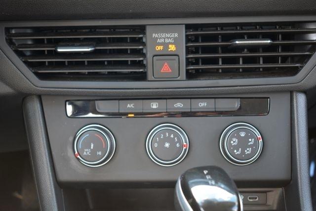 Volkswagen Jetta S Auto 2024