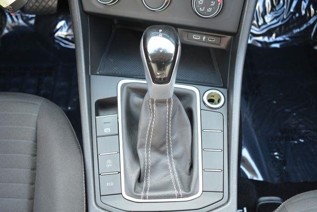 Volkswagen Jetta S Auto 2024