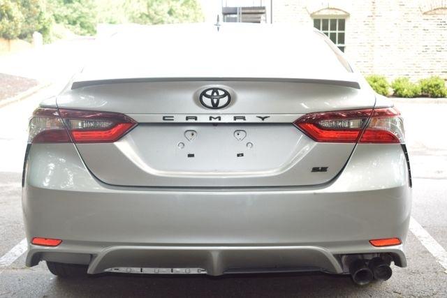 Toyota Camry Hybrid SE Nightshade CVT (Natl) 2023
