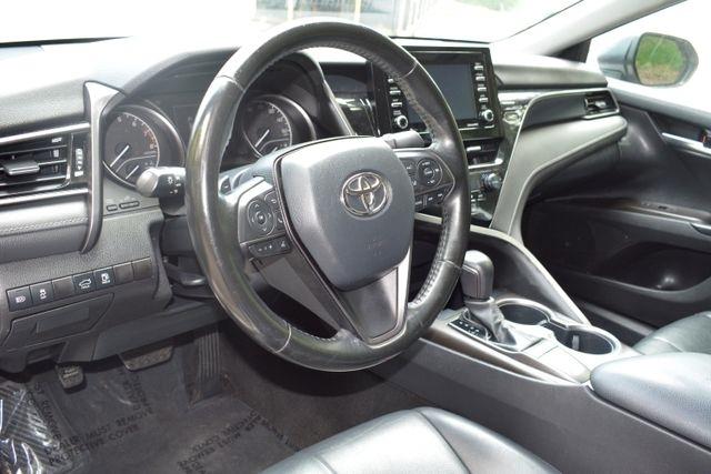 Toyota Camry Hybrid SE Nightshade CVT (Natl) 2023