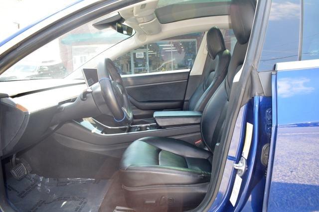 Tesla Model 3 Standard Range RWD 2020