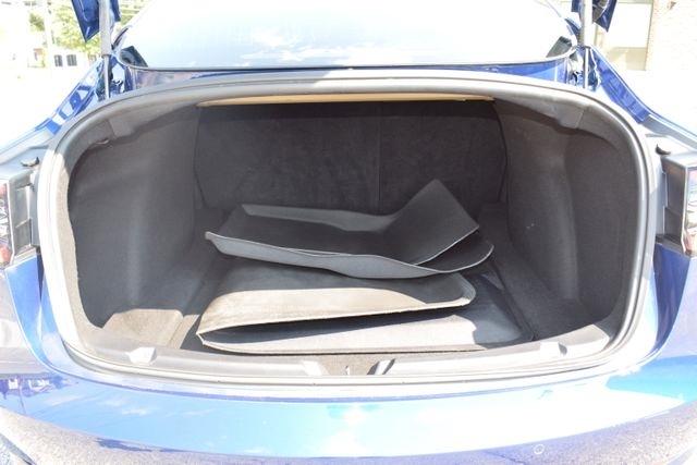 Tesla Model 3 Standard Range RWD 2020