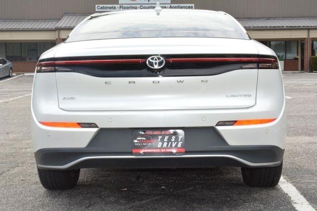 Toyota Crown Limited AWD (Natl) 2023