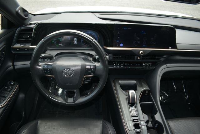 Toyota Crown Limited AWD (Natl) 2023