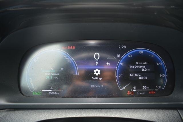 Toyota Crown Limited AWD (Natl) 2023
