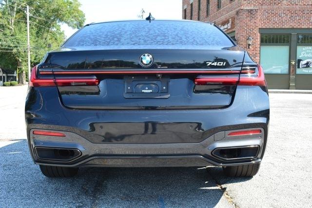 BMW 7 Series 740i Sedan 2022