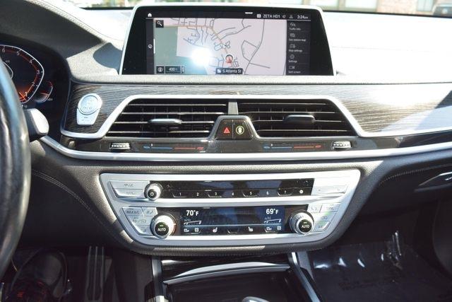 BMW 7 Series 740i Sedan 2022