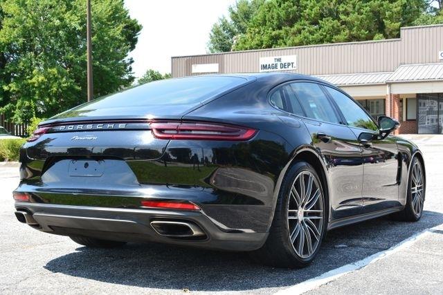 Porsche Panamera RWD 2018