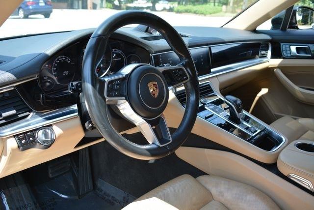 Porsche Panamera RWD 2018