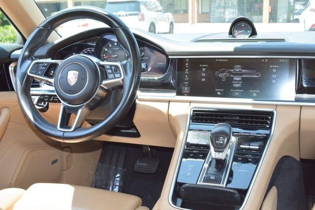 Porsche Panamera RWD 2018