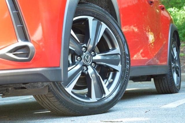 Lexus UX UX 200 FWD 2020