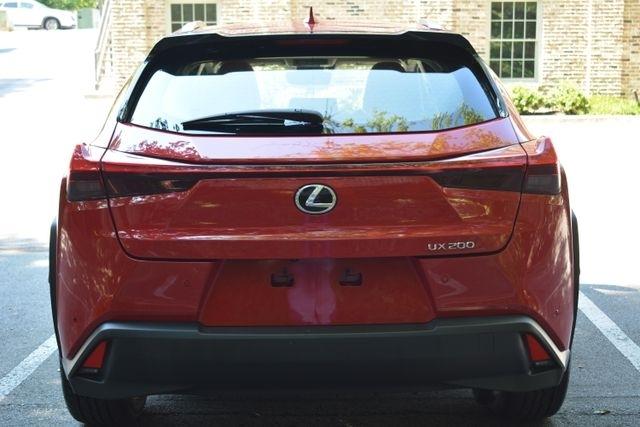 Lexus UX UX 200 FWD 2020