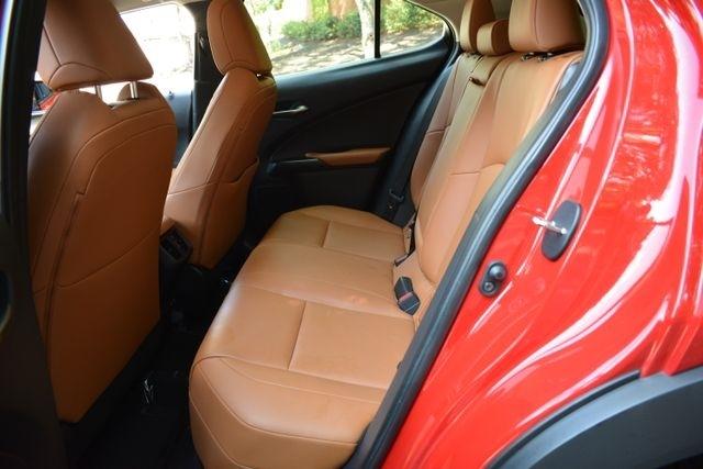 Lexus UX UX 200 FWD 2020