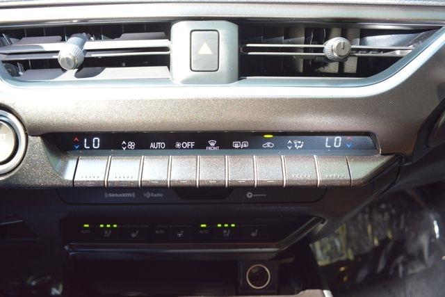 Lexus UX UX 200 FWD 2020