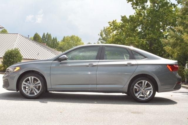 Volkswagen Jetta SE Auto 2024