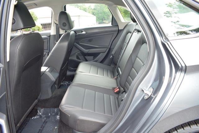 Volkswagen Jetta SE Auto 2024