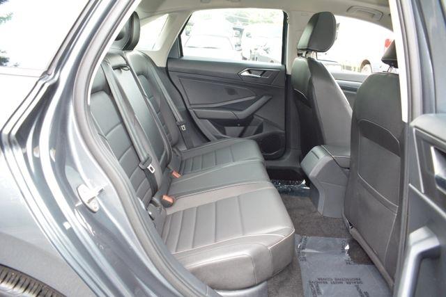 Volkswagen Jetta SE Auto 2024