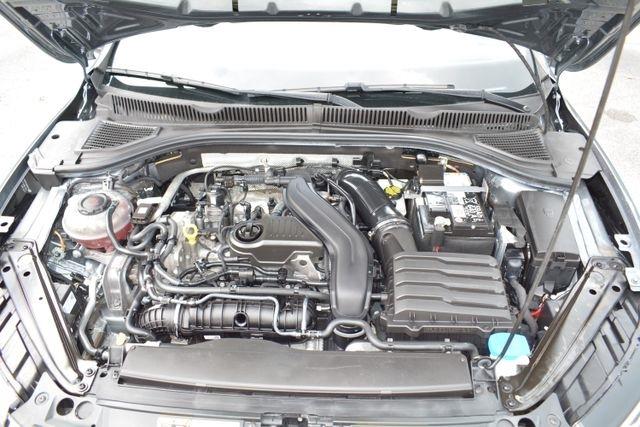 Volkswagen Jetta SE Auto 2024