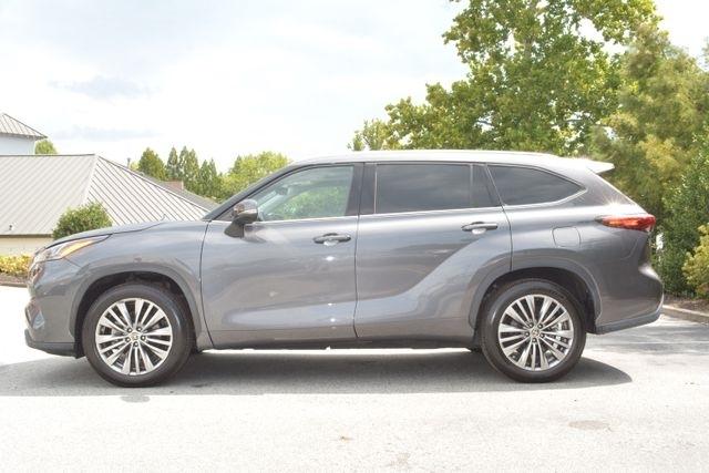 Toyota Highlander Platinum FWD (Natl) 2021