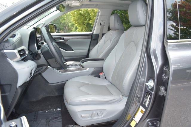 Toyota Highlander Platinum FWD (Natl) 2021