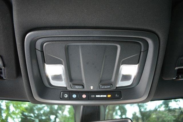 GMC Sierra 1500 4WD Crew Cab 147" AT4 2021