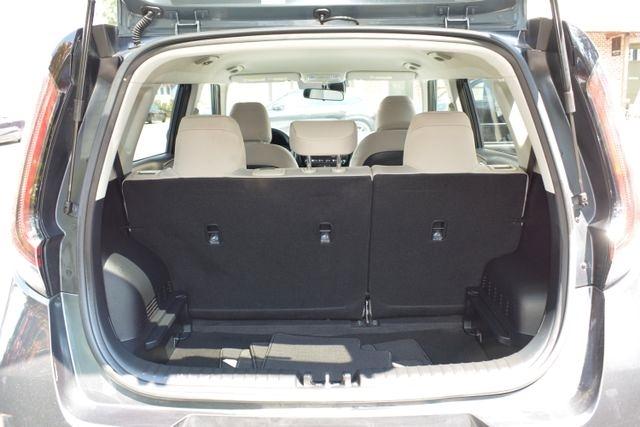 Kia Soul LX FWD 2025