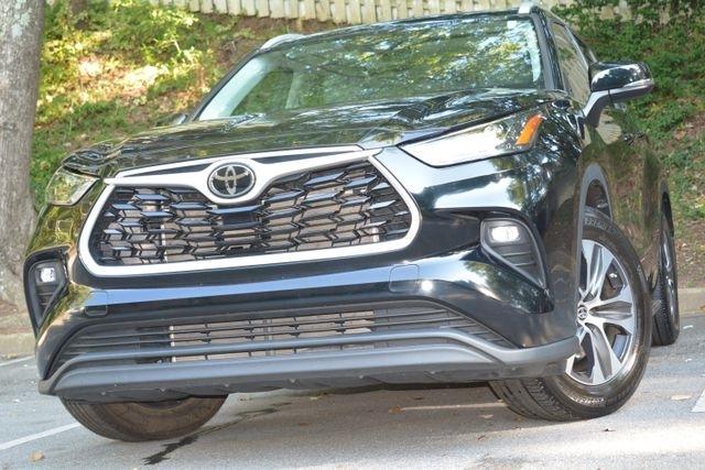 2024 Toyota Highlander LE FWD (Natl)