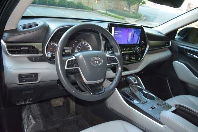 Toyota Highlander Platinum FWD (Natl) 2024