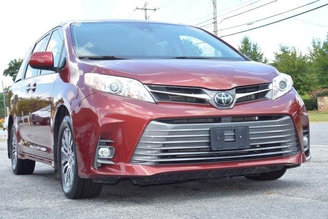 Toyota Sienna XLE Auto Access Seat FWD 7-Passenger (Natl) 2020
