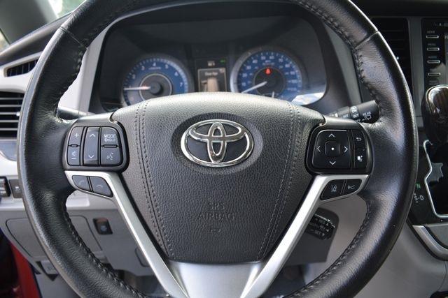 Toyota Sienna XLE Auto Access Seat FWD 7-Passenger (Natl) 2020