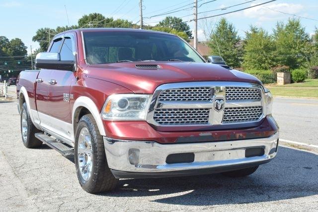 RAM 1500 2WD Quad Cab 140.5" Laramie 2016