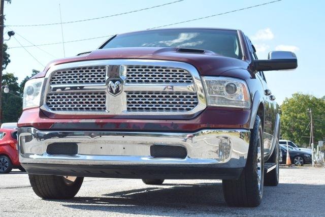 RAM 1500 2WD Quad Cab 140.5" Laramie 2016