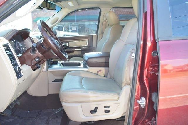 RAM 1500 2WD Quad Cab 140.5" Laramie 2016